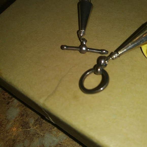 Color Changing Beaded Necklace - Picture 2 of 4